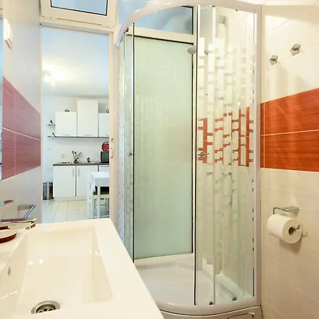 شقة Mira تروغير